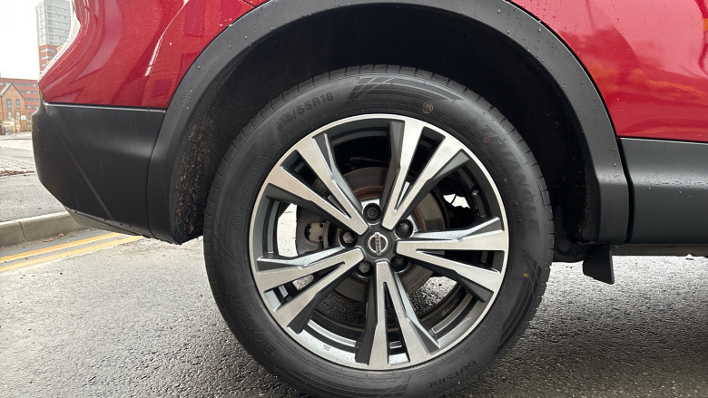 Nissan Qashqai 1.2 DiG-T N-Connecta 5dr Petrol Hatchback